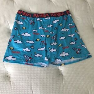 Men Mad Engine NASA Shorts Size M